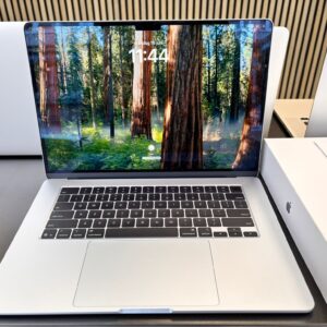 Apple MacBook Air 15-inch M4 chip 16GB 256GB