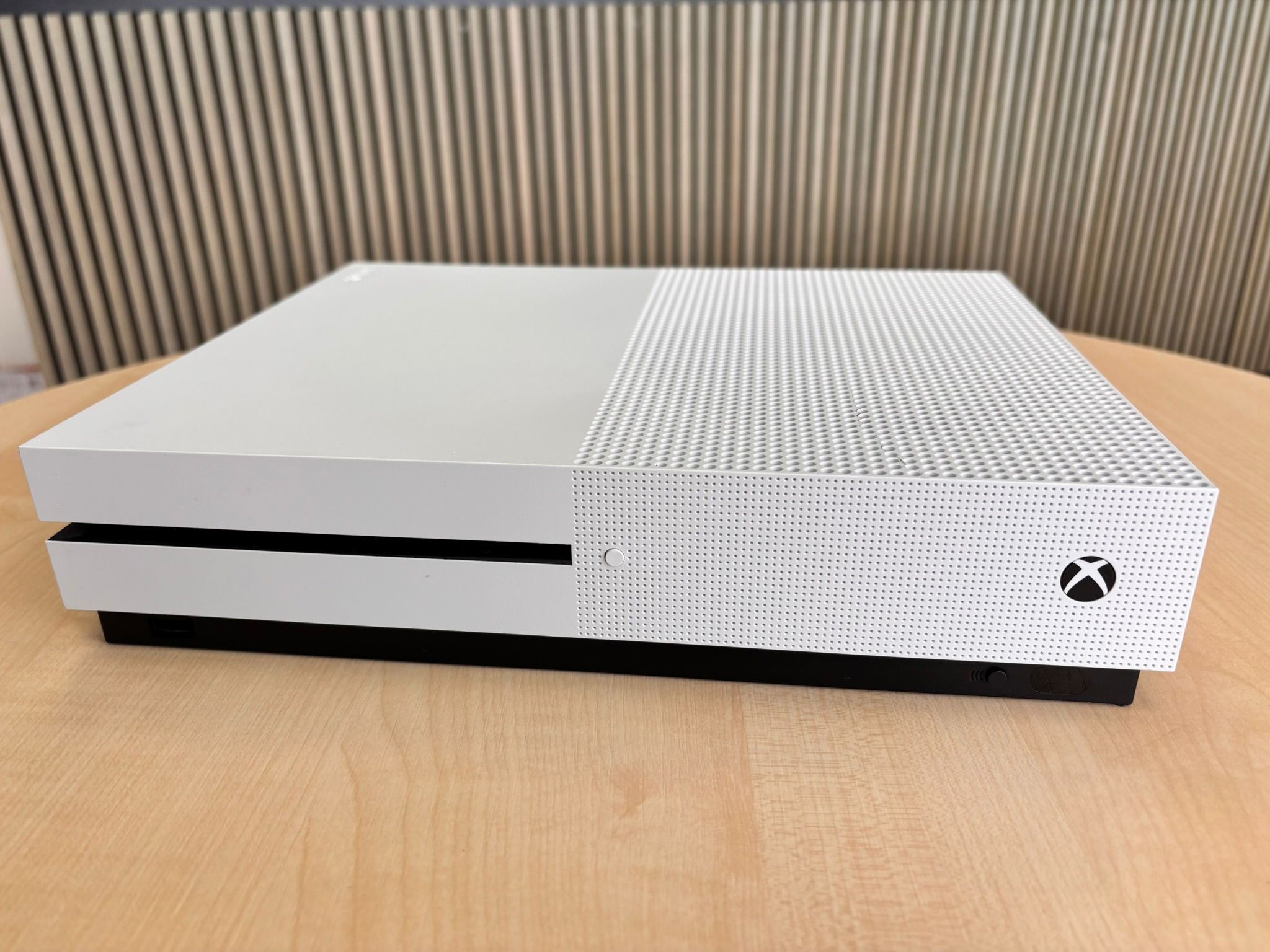 Microsoft Xbox One S
