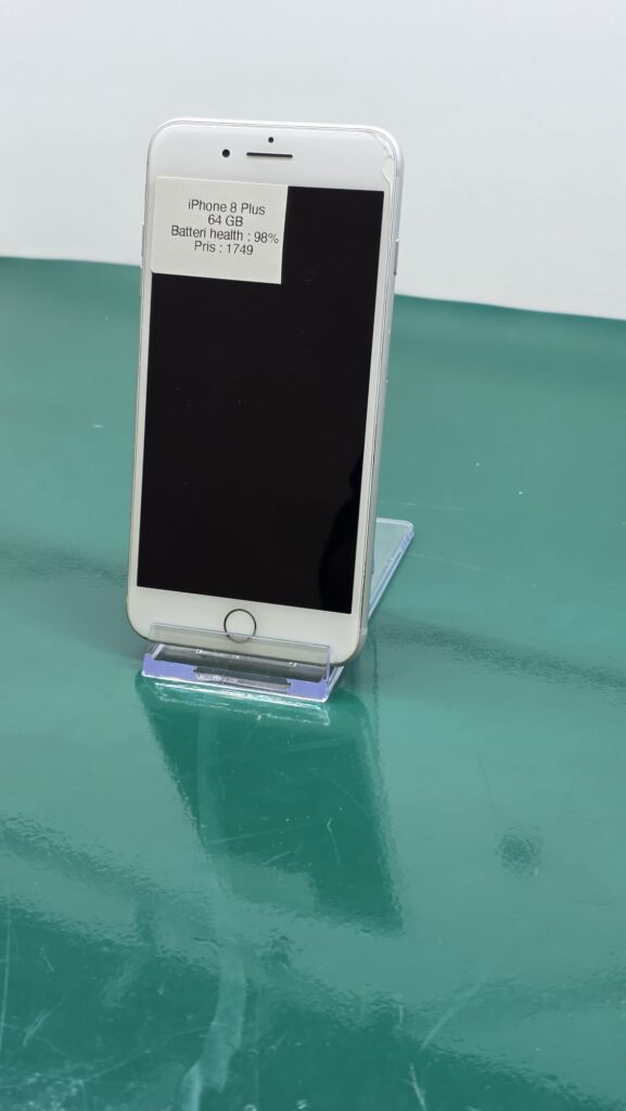 iPhone 8 Plus 64GB Silver