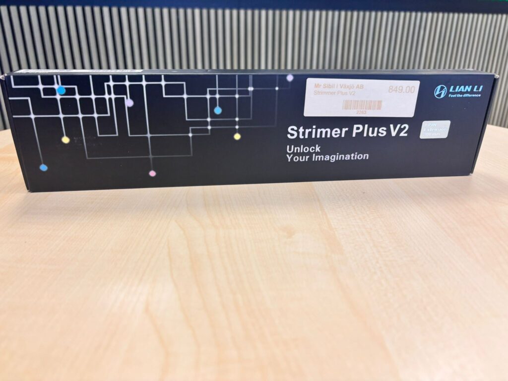 Lian Li Strimer Plus V2 8-Pin ARGB